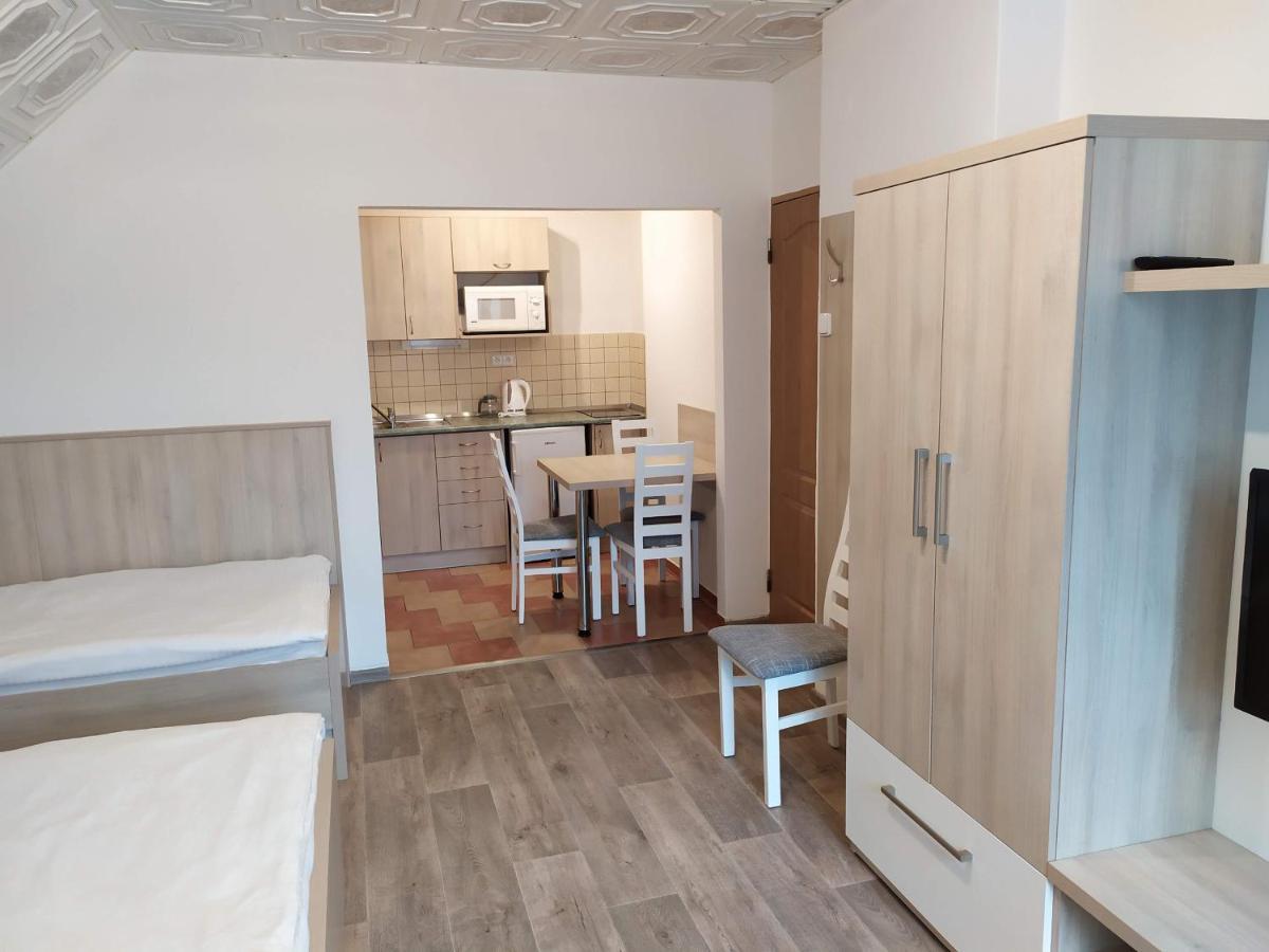Apartmany Okoun Велке Лосины Экстерьер фото